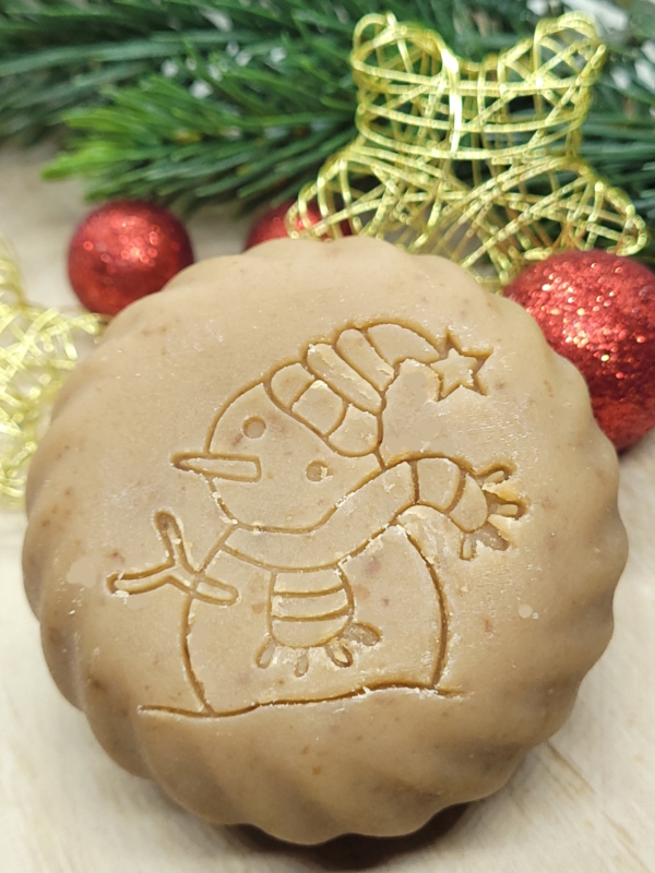 Winterliche Wohlfühlseife mit Frosty-Motiv – Hafer, Milch und Honig